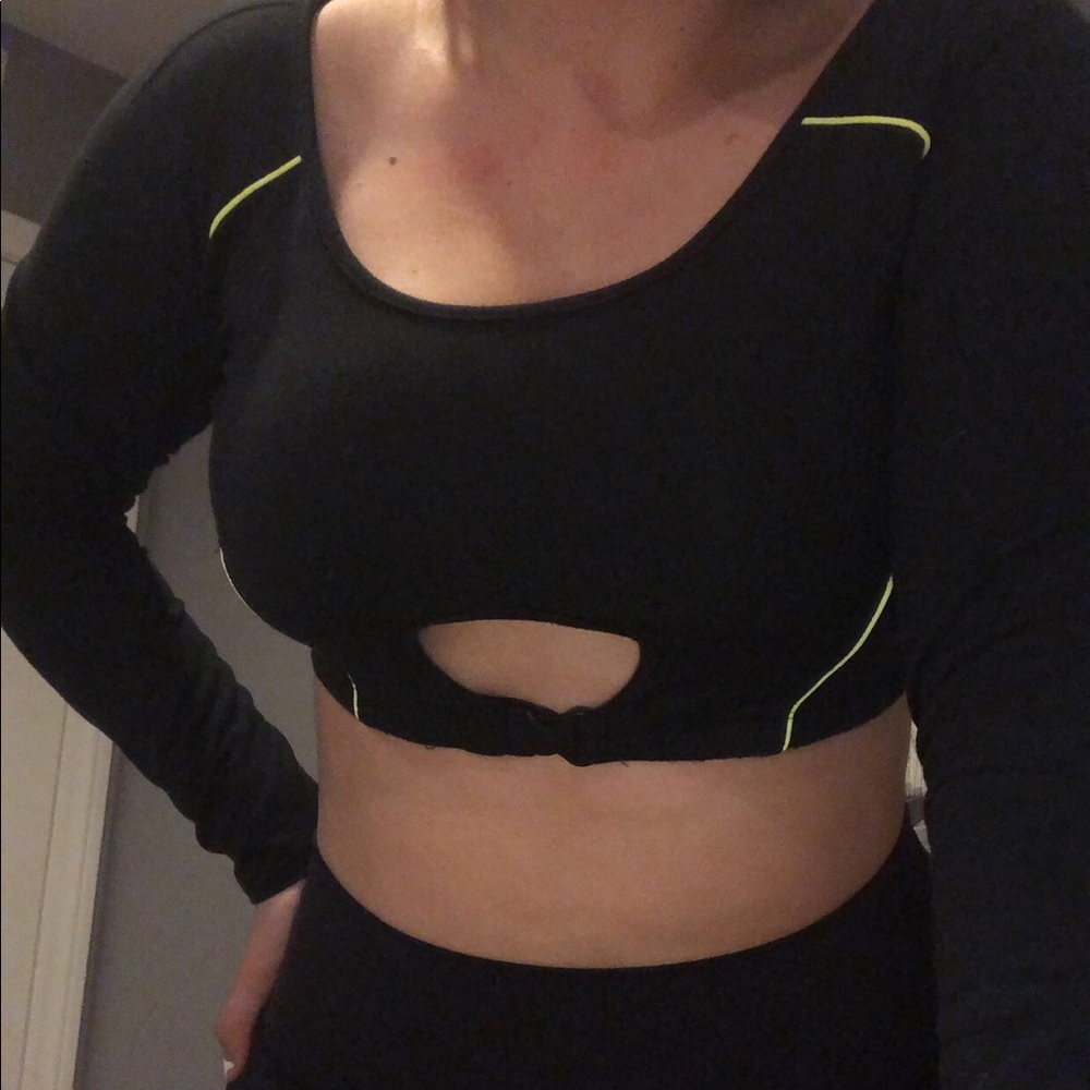 Super cute Long sleeve crop top with neon lines
